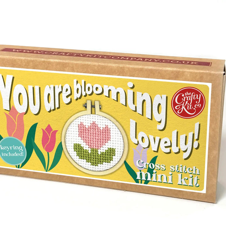 Mini Broderingskit You Are Blooming Lovely!