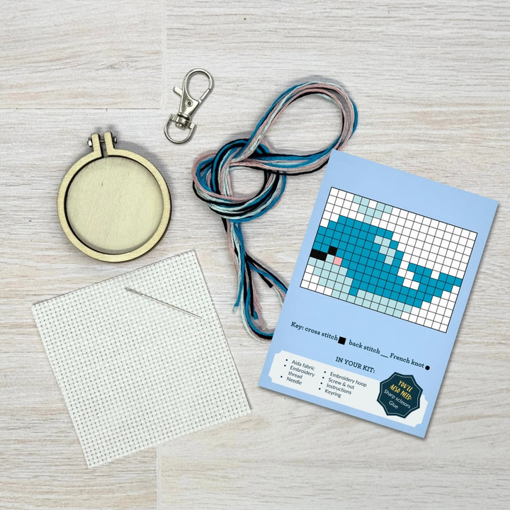 Mini Broderingskit Whale Done!