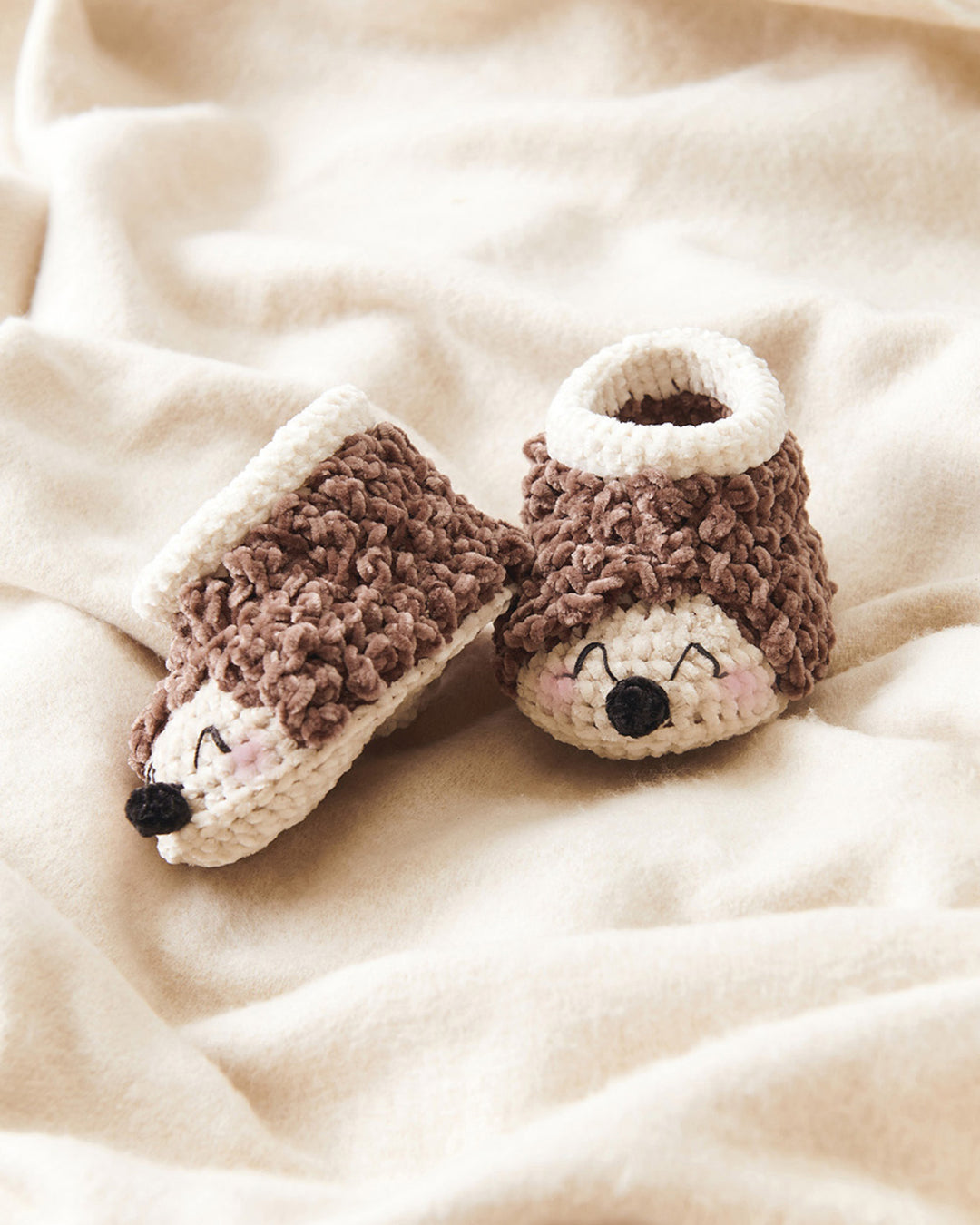 Hekle Kit "Baby Booties" Pinnsvin